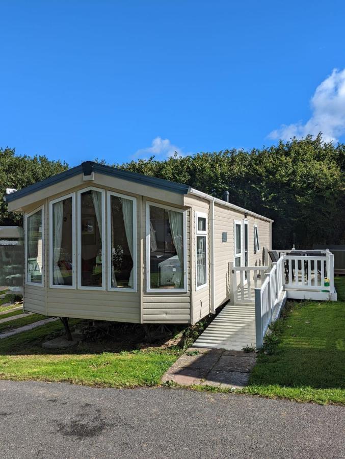 Parkdean Whiteacres Lovely Hidden Gem Caravan Near Newquay Holiday park